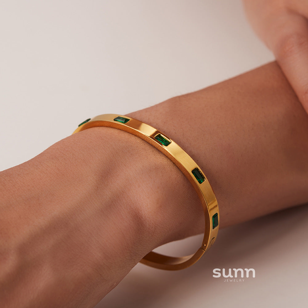 Zuleyka Zircon Inlaid Bracelet [KCC8GISC]