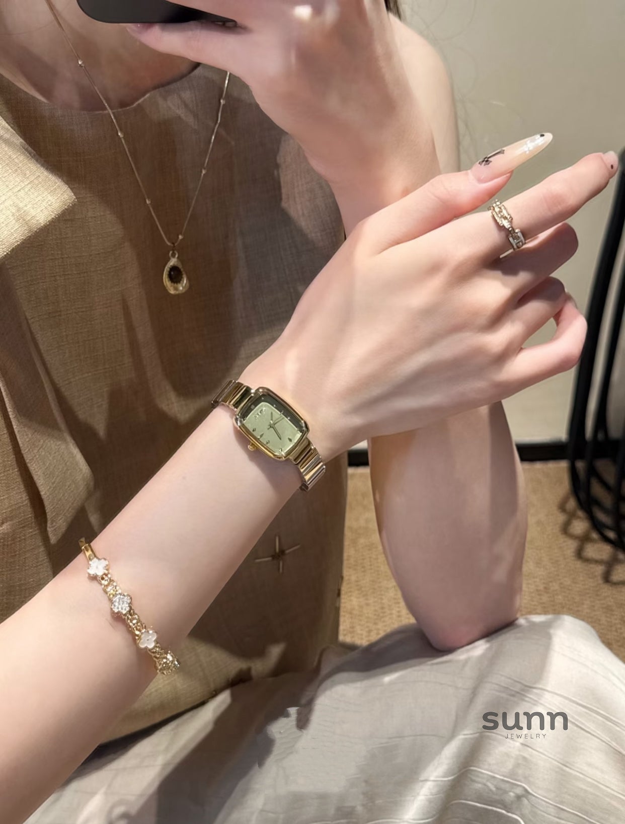 Zuriel Dainty Embellished Watch [NIUXUXE9]