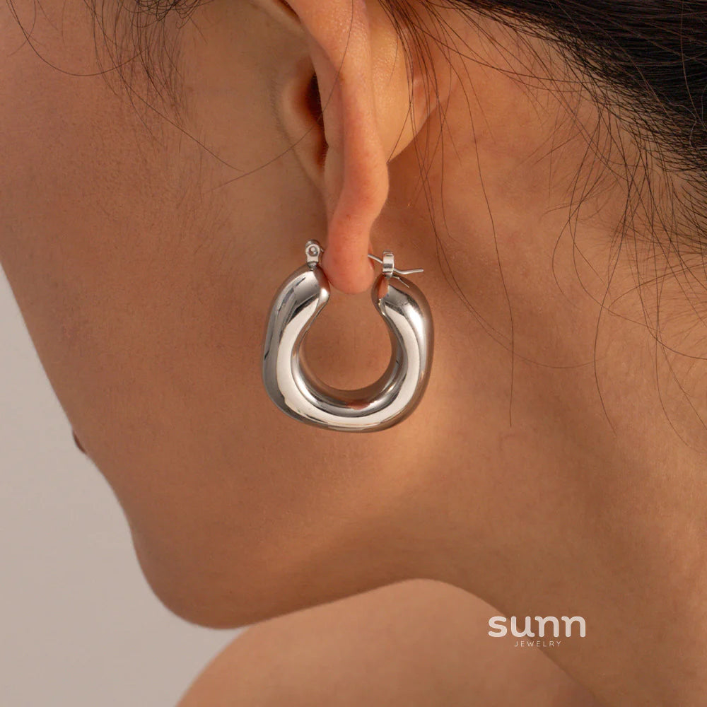 Zyana Twisted Oval Earrings