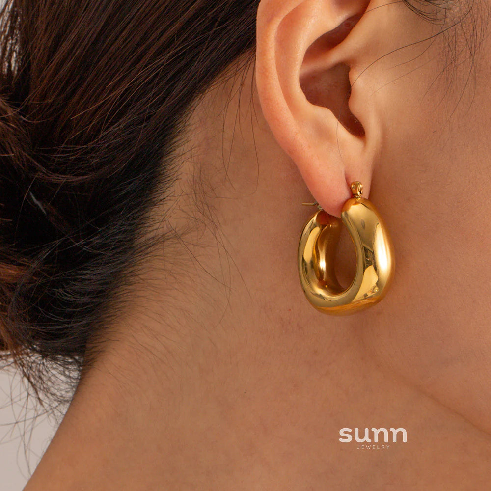 Zyana Twisted Oval Earrings