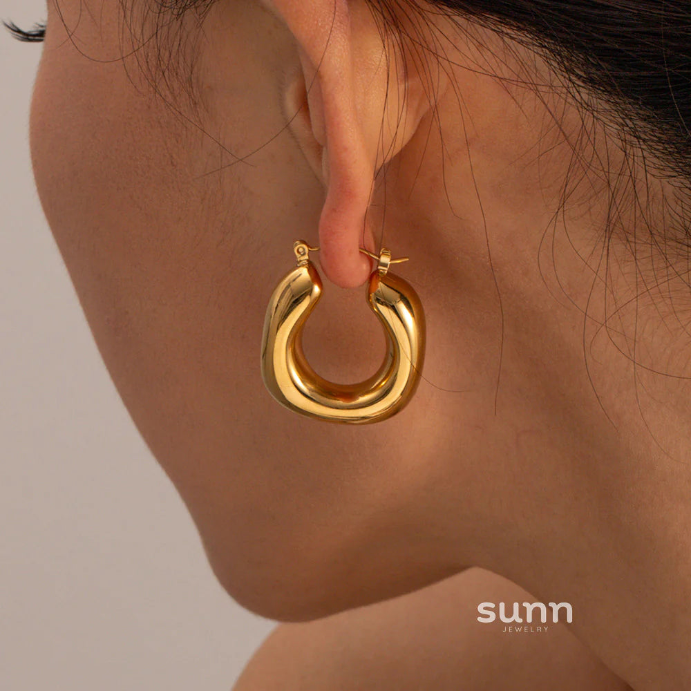 Zyana Twisted Oval Earrings