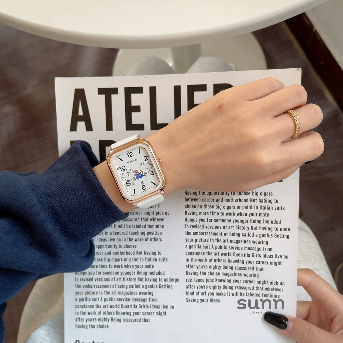Zyla Modern Square Quartz Watch [MNK2GESE]