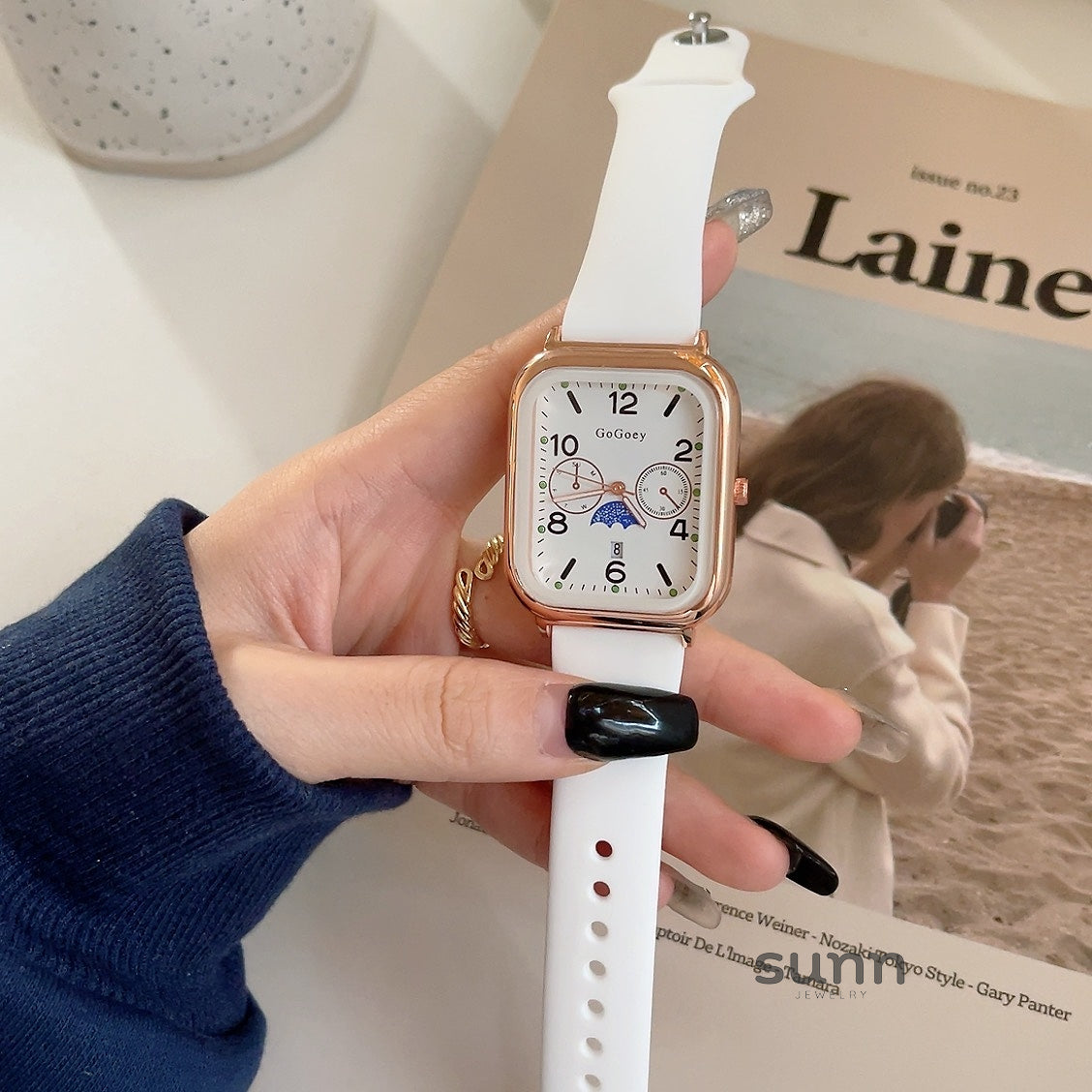 Zyla Modern Square Quartz Watch [BNVU234Z]