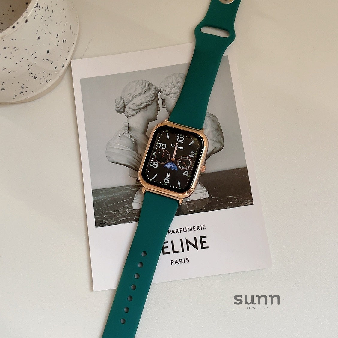 Zyla Modern Square Quartz Watch [04NW5C8X]