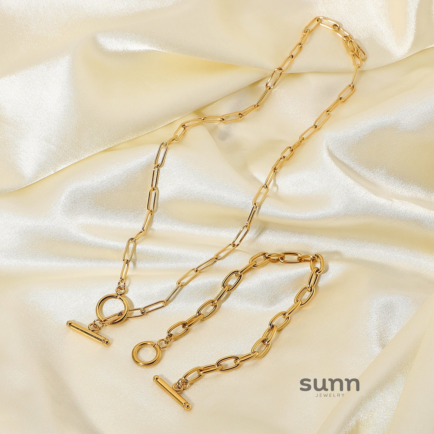 Zyrah Gold Paperclip Set