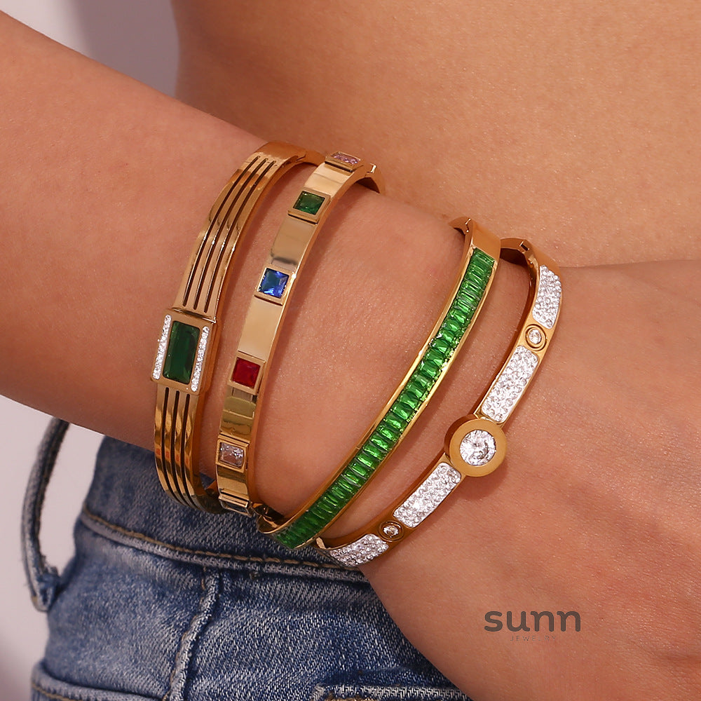 Zyrah Gold Zircon Cuff Bracelet [MLK1KIII]