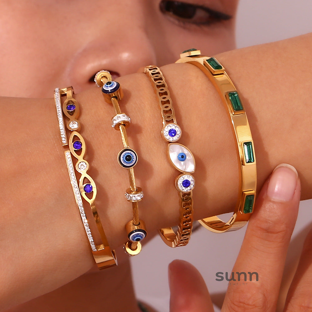Zyrah Gold Zircon Cuff Bracelet [VWJP3XSQ]